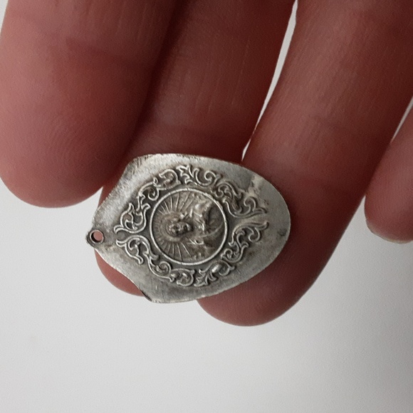 Vintage Silver Religious Medal 1" X. 75" - Picture 4 of 4